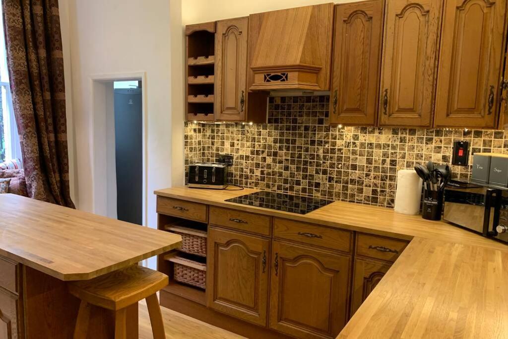Luxurious Apartment In Historic Mansion - Sleeps 7 Ladock Exterior photo