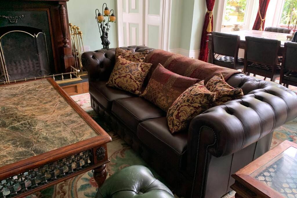 Luxurious Apartment In Historic Mansion - Sleeps 7 Ladock Exterior photo