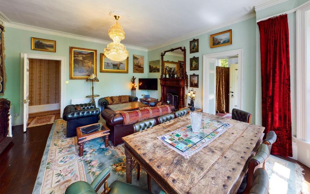 Luxurious Apartment In Historic Mansion - Sleeps 7 Ladock Exterior photo